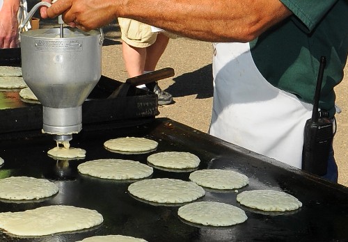 Breakfast at the Zoo Image